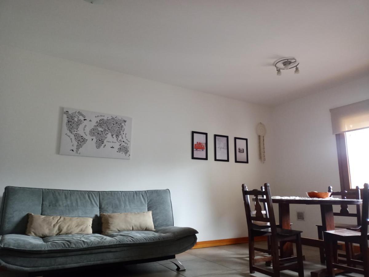 Comodo Departamento Centrico En Сан-Мартин-де-лос-Андес Экстерьер фото
